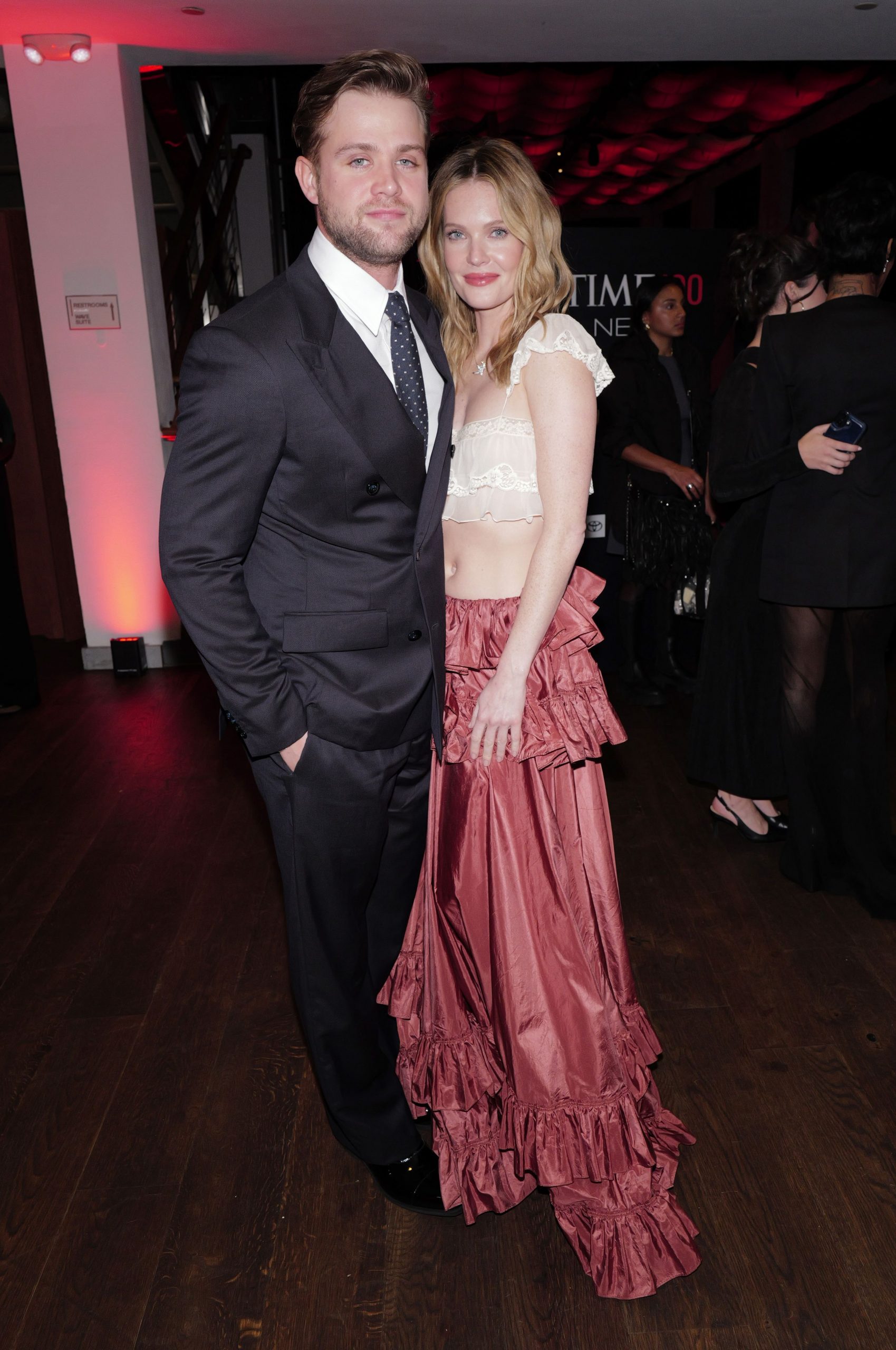 WHITE LOTUS ROMANCE EXPLODES! Fahy & Woodall Finally Go PUBLIC!