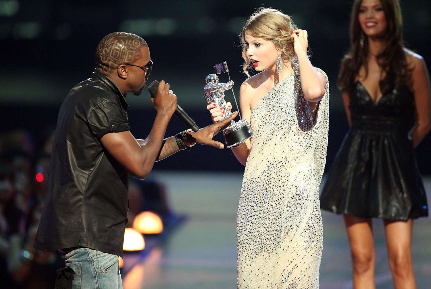 AMBER ROSE ADMITS IT! SHE COPPED TO HYPE-MANNING KANYE'S VMAS MELTDOWN!