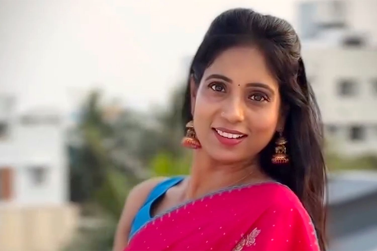 INFLUENCER HORROR: Sari Queen Found SLICED—Husband Suspected in Murder-Suicide! The SON Found THEM!